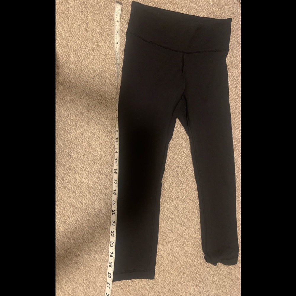 Lululemon Black Cropped Leggings Size 2 - Picture 3 of 8